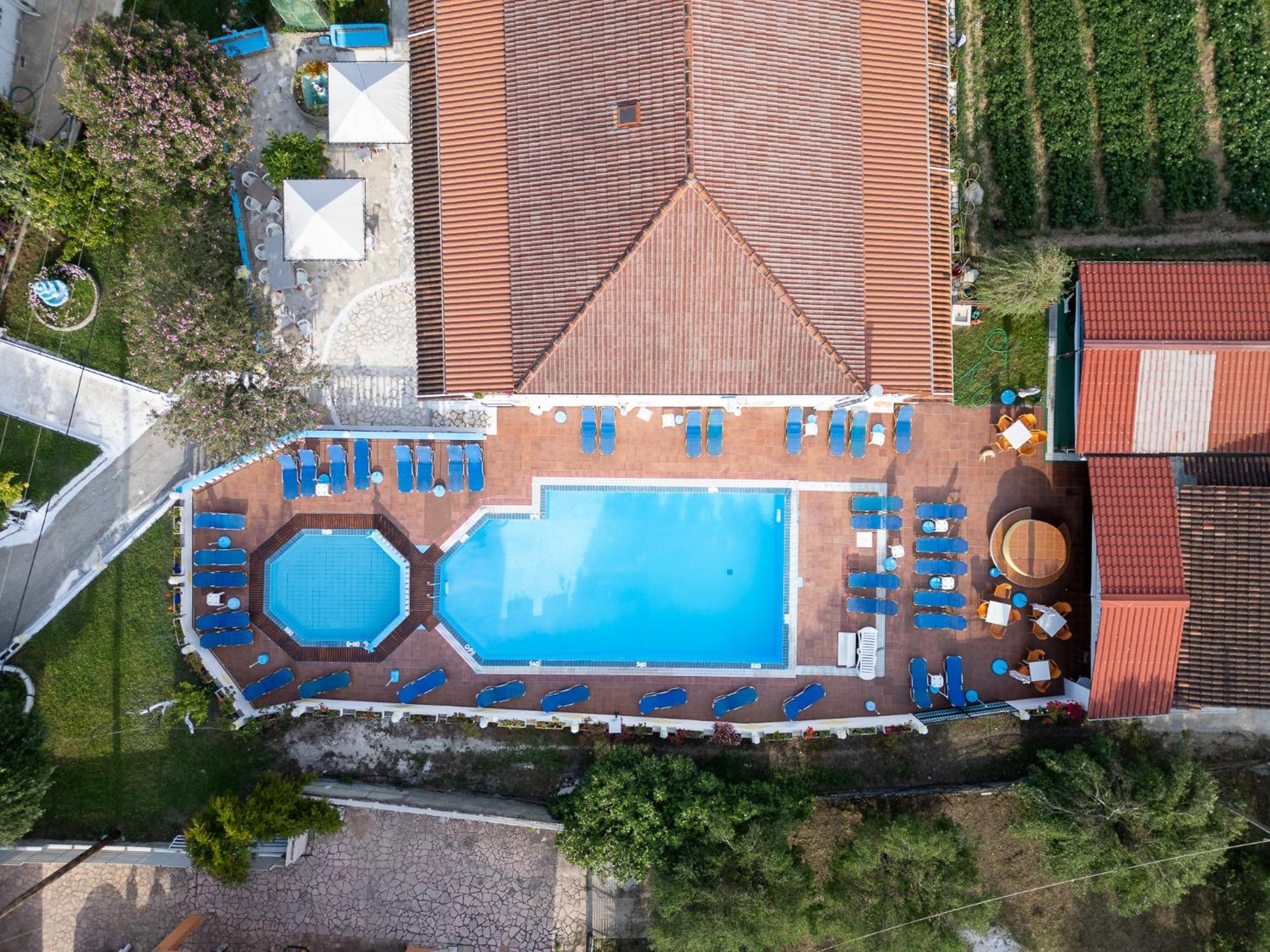 Leftis Romantica Aparthotel