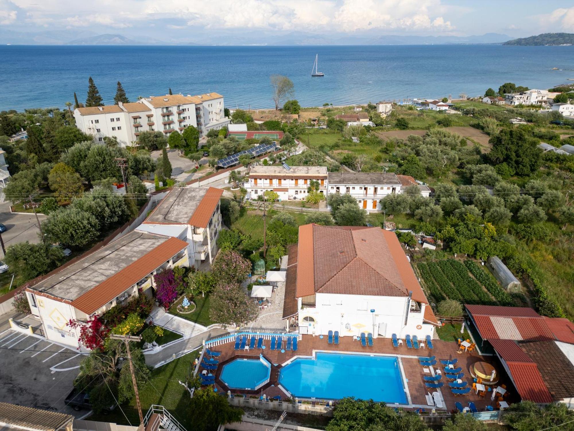 Leftis Romantica Aparthotel 2*